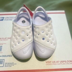 Nike Aqua Swoosh Little Kids' Sandals (White/Pure Platinum/Volt) Size 12